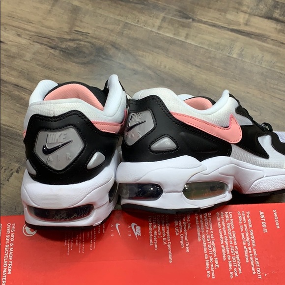 • NIKE AIR MAX2 LIGHT white/bleached coral-black W - Picture 12 of 16